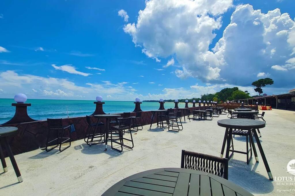 Lotus Desaru Beach Resort, 2 Bdrms, W/Splash Park Bandar Penawar Exterior foto