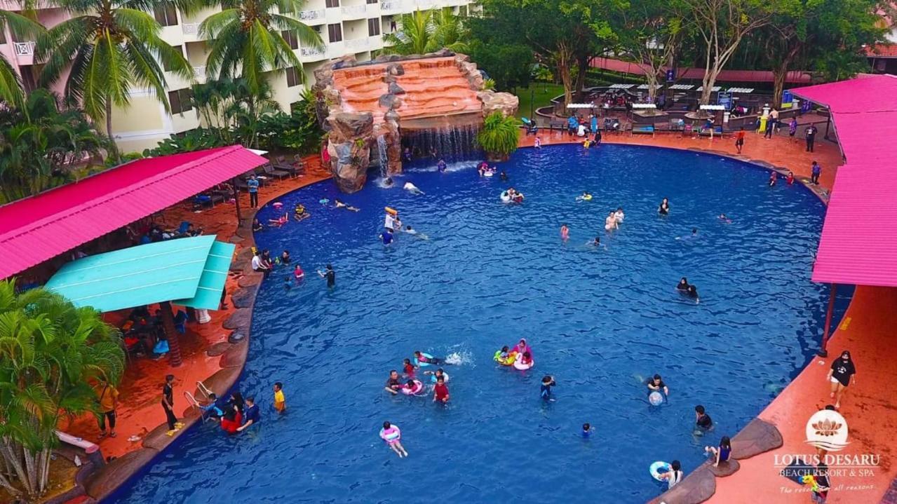Lotus Desaru Beach Resort, 2 Bdrms, W/Splash Park Bandar Penawar Exterior foto